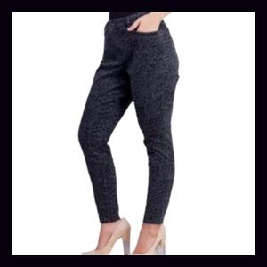 Style & Co Wild Puma Gray & Black Mid Rise Curvy Fit Skinny Leg Size 4 Jeans